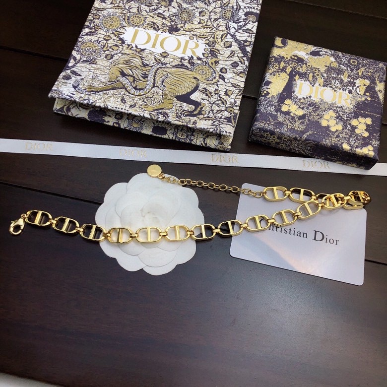 ch**an D*or necklaces